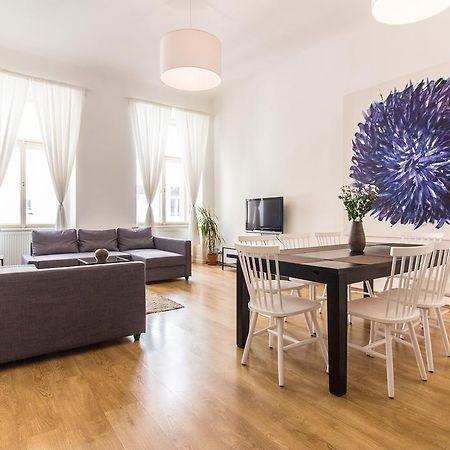 Mighty Prague Apartments Truhlarska ภายนอก รูปภาพ