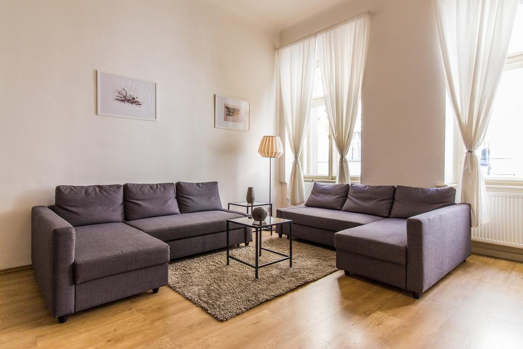 Mighty Prague Apartments Truhlarska ภายนอก รูปภาพ