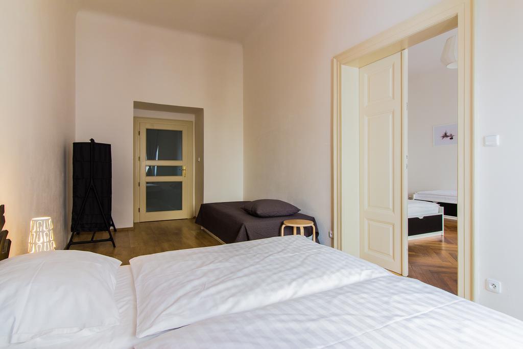 Mighty Prague Apartments Truhlarska ภายนอก รูปภาพ