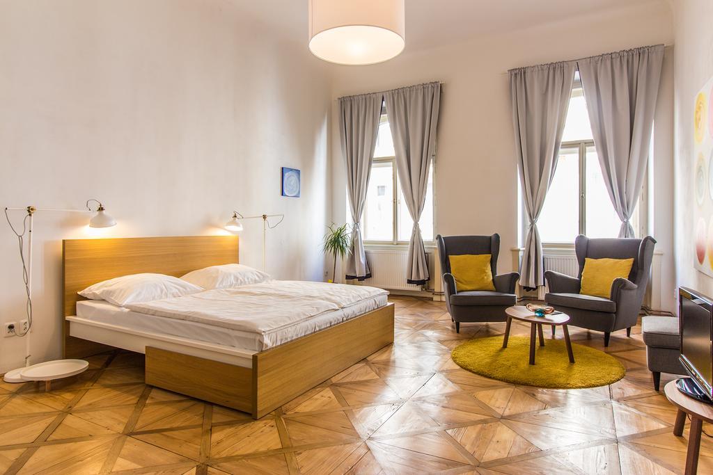 Mighty Prague Apartments Truhlarska ภายนอก รูปภาพ